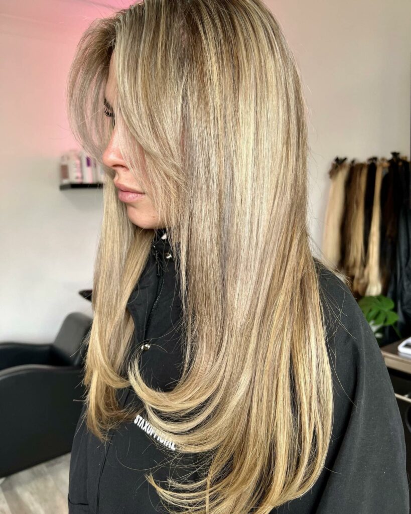 30 Medium Length Hairstyles Blonde Ideas to Try in 2024 31 Long Layers
