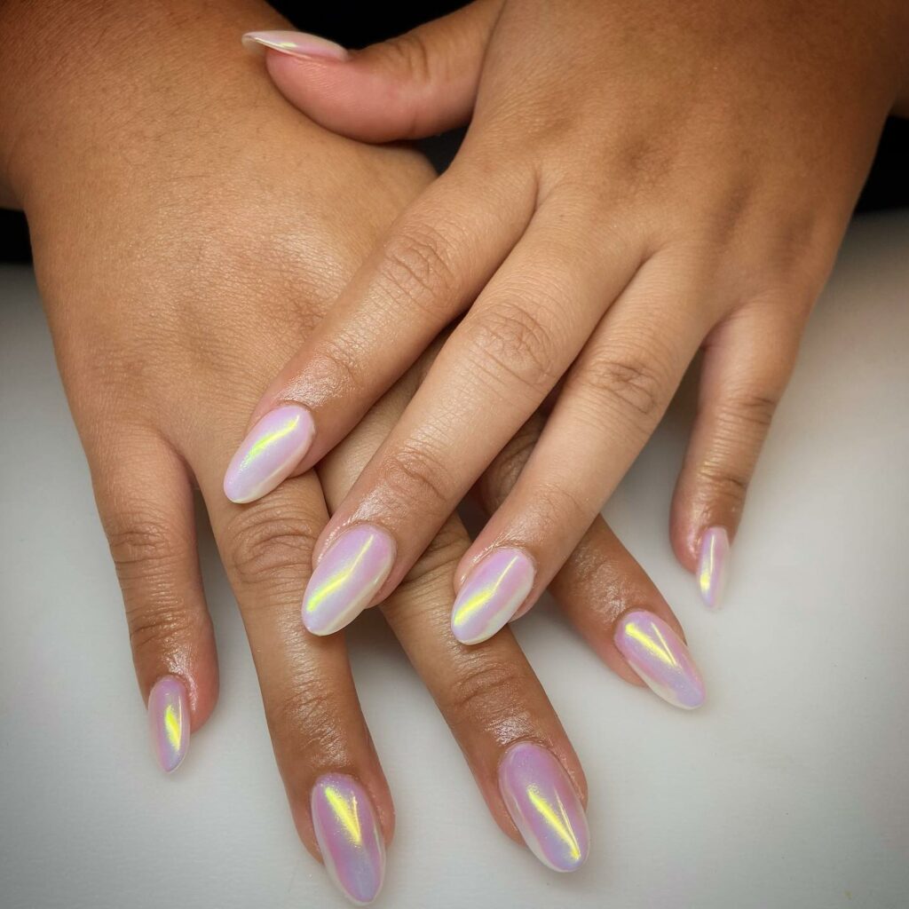 Shine with 30 Light Pink Chrome Nail Designs of 2024 39 Light Pink Chrome Round Nails