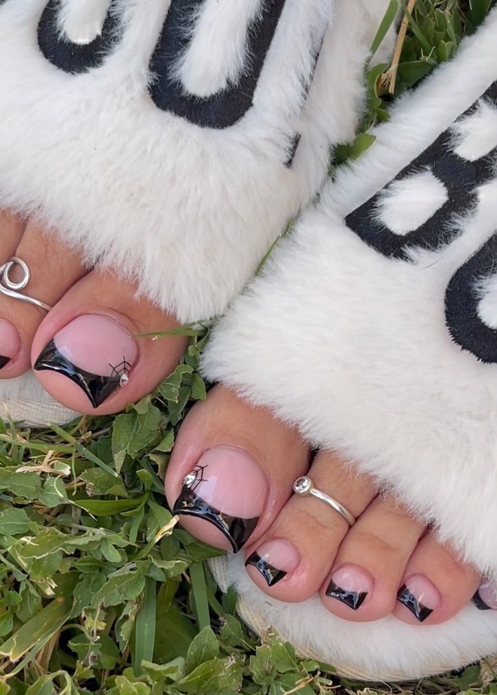 30 Spooky Halloween Pedicure Ideas to Try in 2024 34 Graveyard Shift