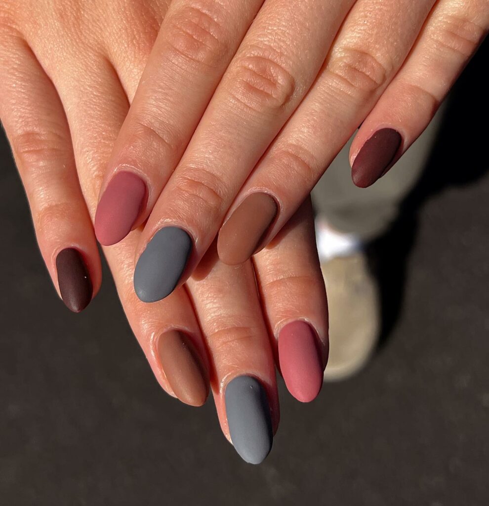 Fall in Love with 57 Short Fall Nail Designs in 2024 39 Matte Short Fall Nails