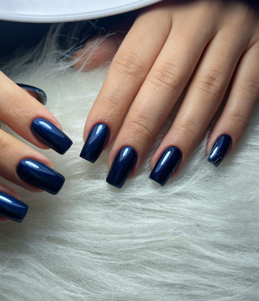 30 Latest Navy Blue Nail Designs To Try In 2024! 23 Navy Blue With Accent Nails