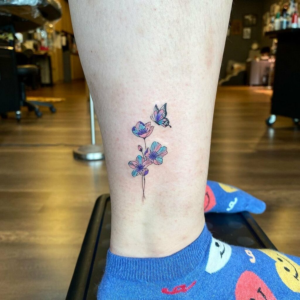 12+ Small Tattoos For Men To Inspire You in 2024 18 Colored Tattoo