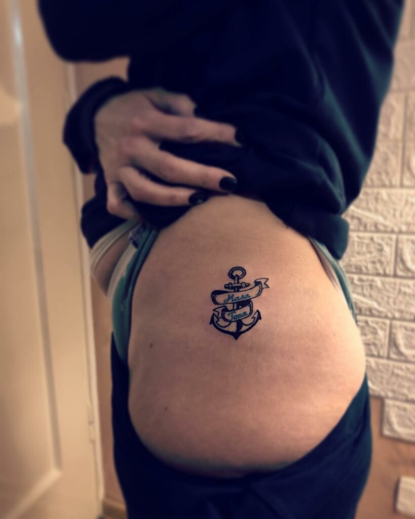 12+ Amazing SMALL TATTOO IDEAS FOR WOMEN IN 2024 19 Small Anchor Tattoos