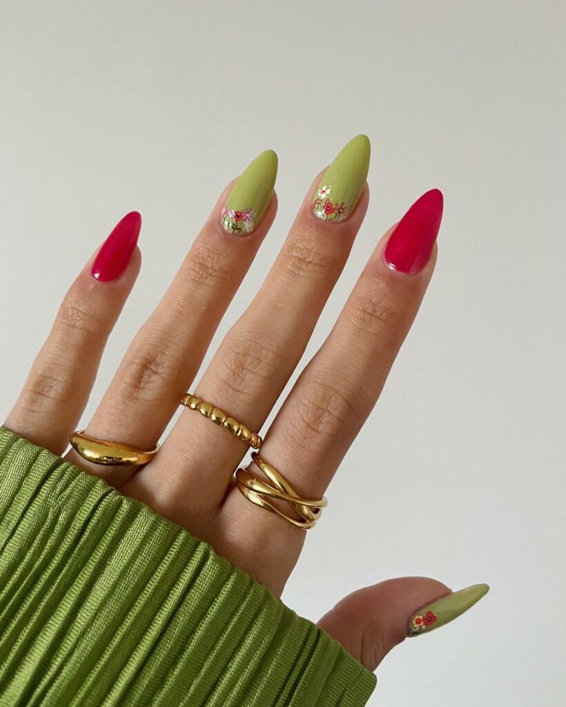 Latest Floral Nail designs to try in 2024! 12