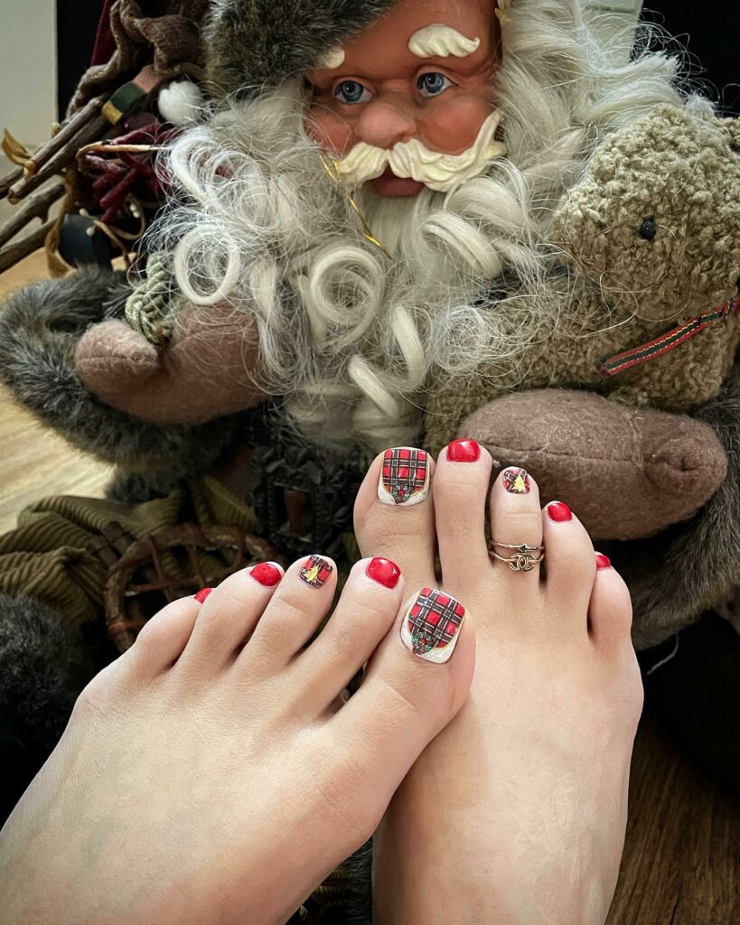 30 Festive Christmas Pedicure Ideas to Experiment with in 2024 10 Santa's Little Surprise