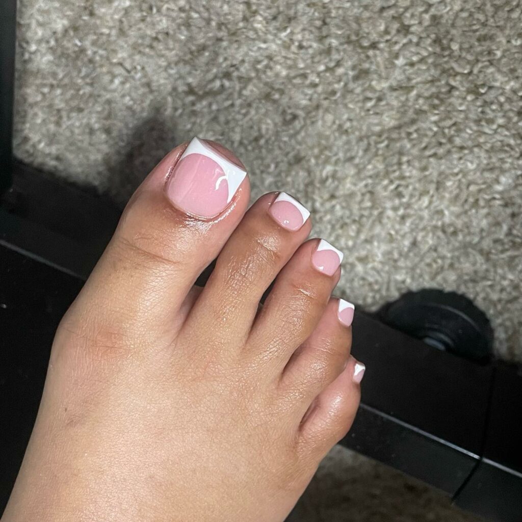 35 White Pedicure Ideas for a Chic Look in 2024 29 White French Tips
