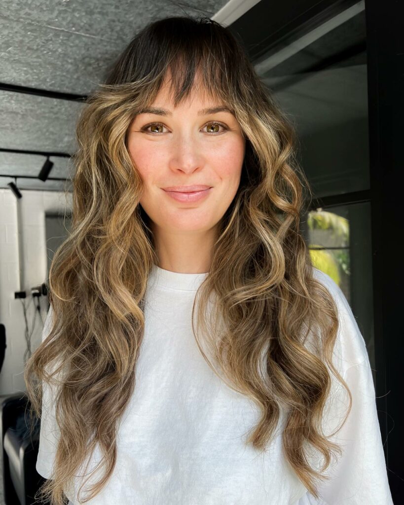 35 Long Wolf Cut Hairstyle Ideas to Try in 2024 11 Long Wolf Cut With Curtain Bangs