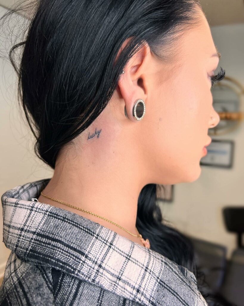 BEAUTIFUL BEHIND THE EAR TATTOOS FOR WOMEN - UPDATED FOR 2024 16 Words Tattoo