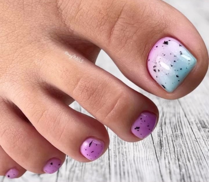25 Light Purple Pedicure Ideas to Try in 2024 17 Light Blue and Purple