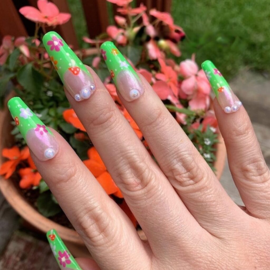 35 Latest St Patrick's Day Nail Designs To Try In 2024! 35 Green Gradient Nail Choice for St. Patrick's Day