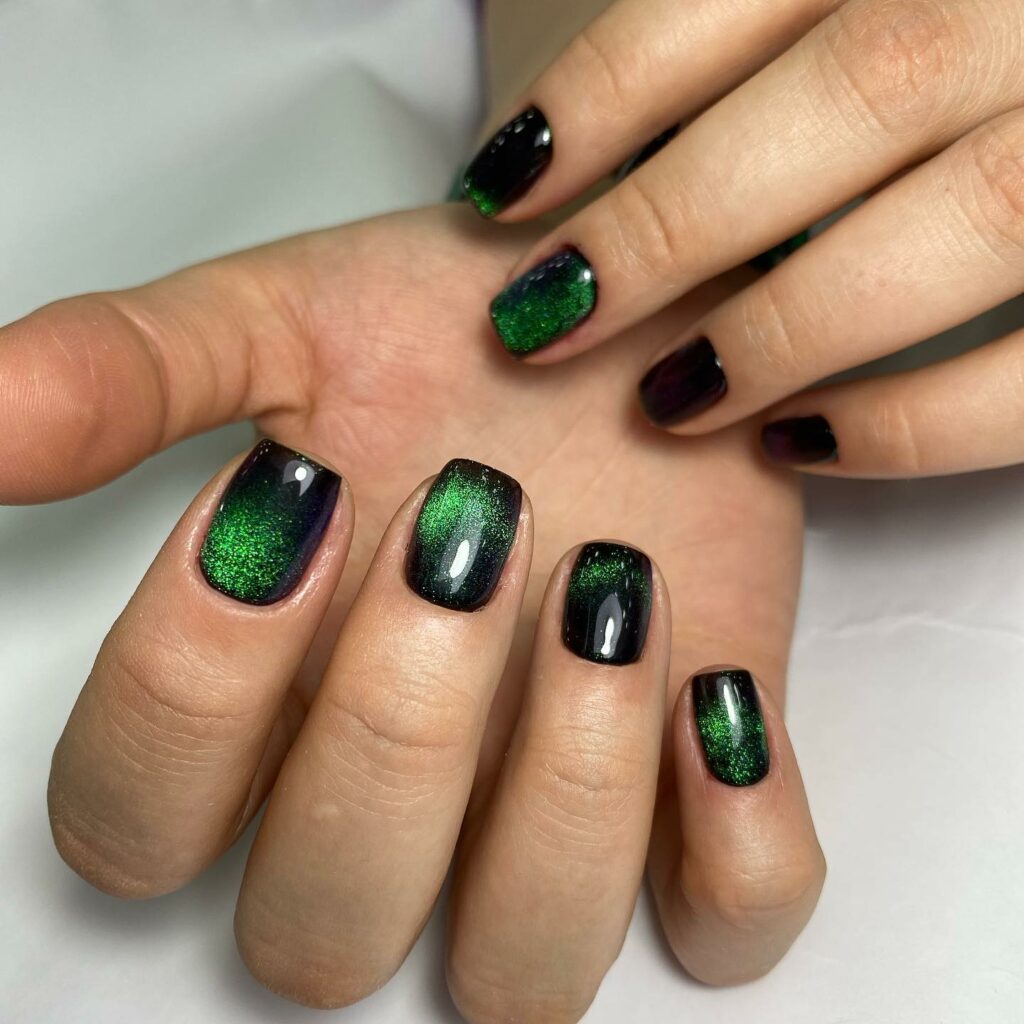 20 Latest Short Ombre Nail Ideas To Try In 2024! 24 Green And Black Ombre Short Nails