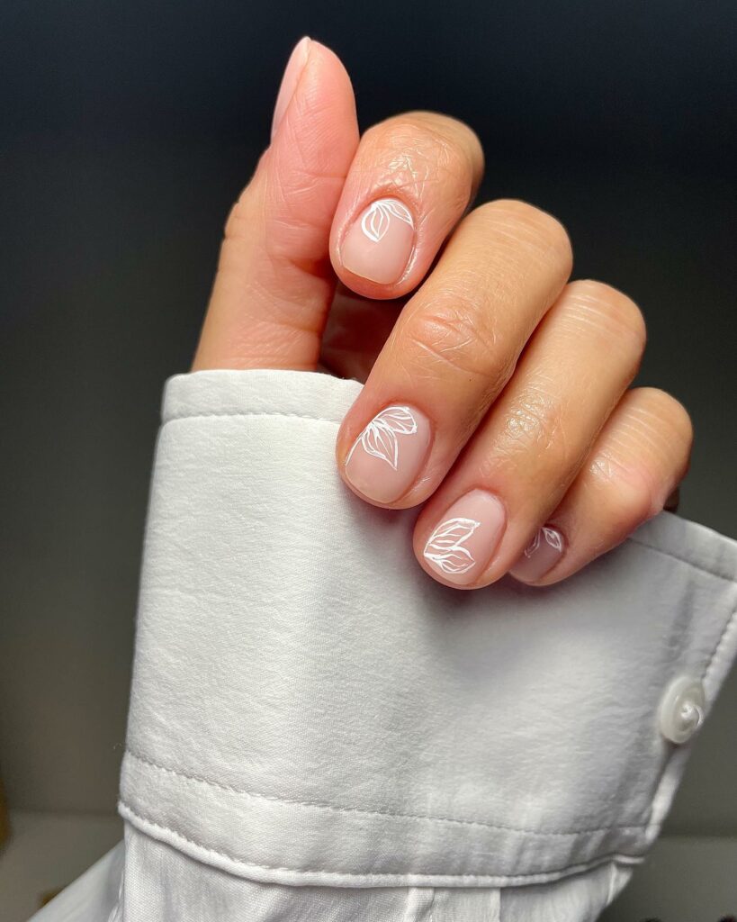 20 Latest Minimalist Nail Ideas To Try In 2024! 13 Minimalist Short Nails With Flower Design