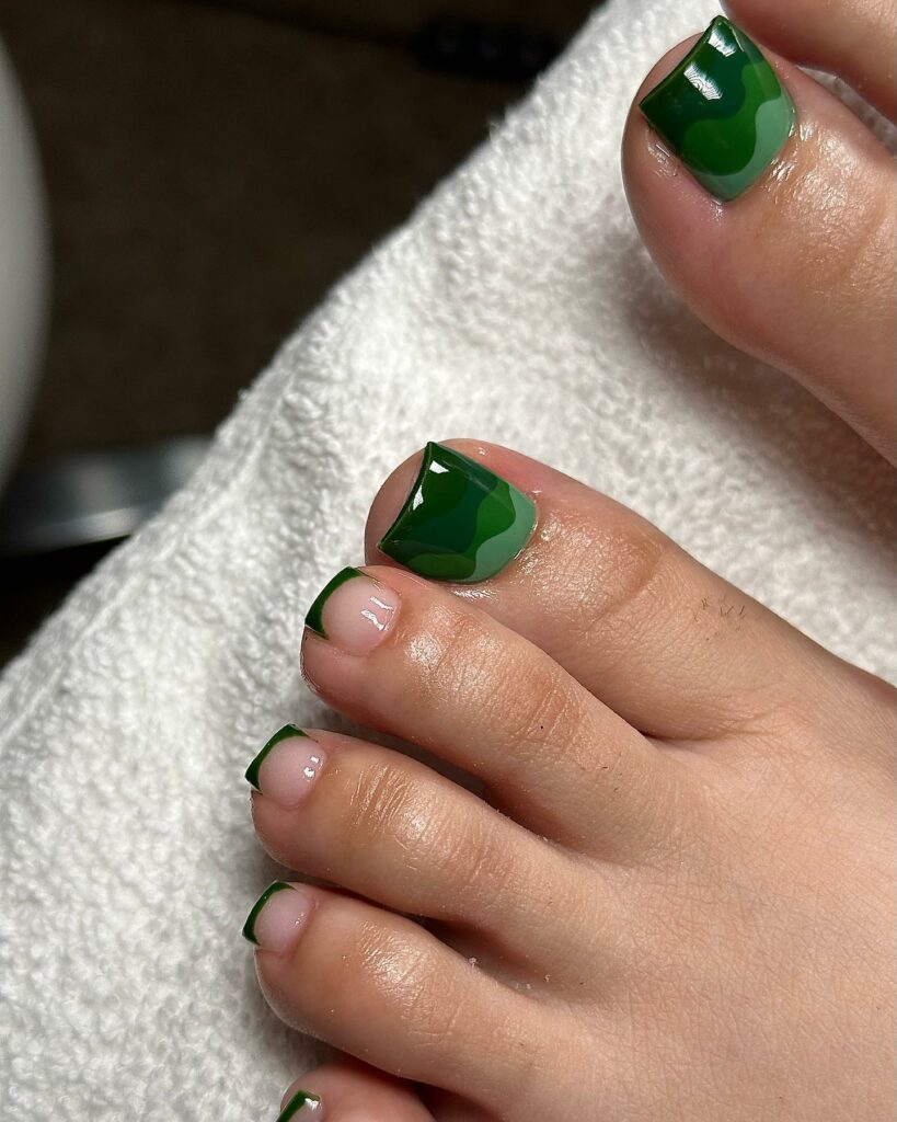 30 Green Pedicure Ideas to Refresh Your Look in 2024 18 Ombre Green