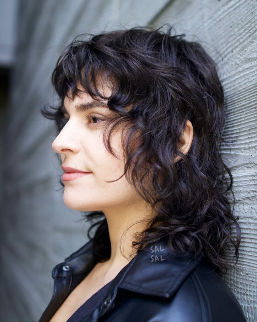 35 Modern Mullet Hairstyles to Experiment with in 2024 14 Medium-Length Textured Mullet