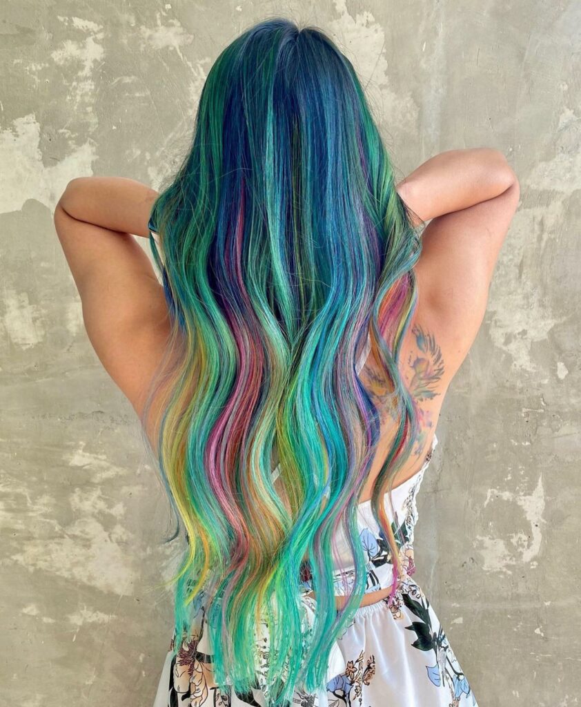 24 Stylish E-Girl Hair Ideas to Experiment with in 2024 21 Green and Blue Blocks of Color