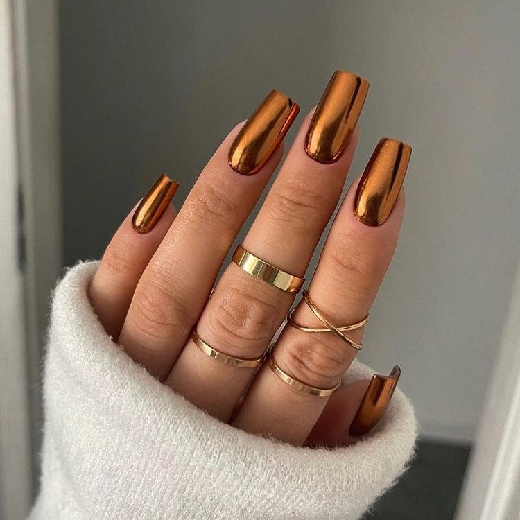 35 Latest Medium Square Nail Ideas To Try In 2024! 43 Medium Square Nails With Metallic Color