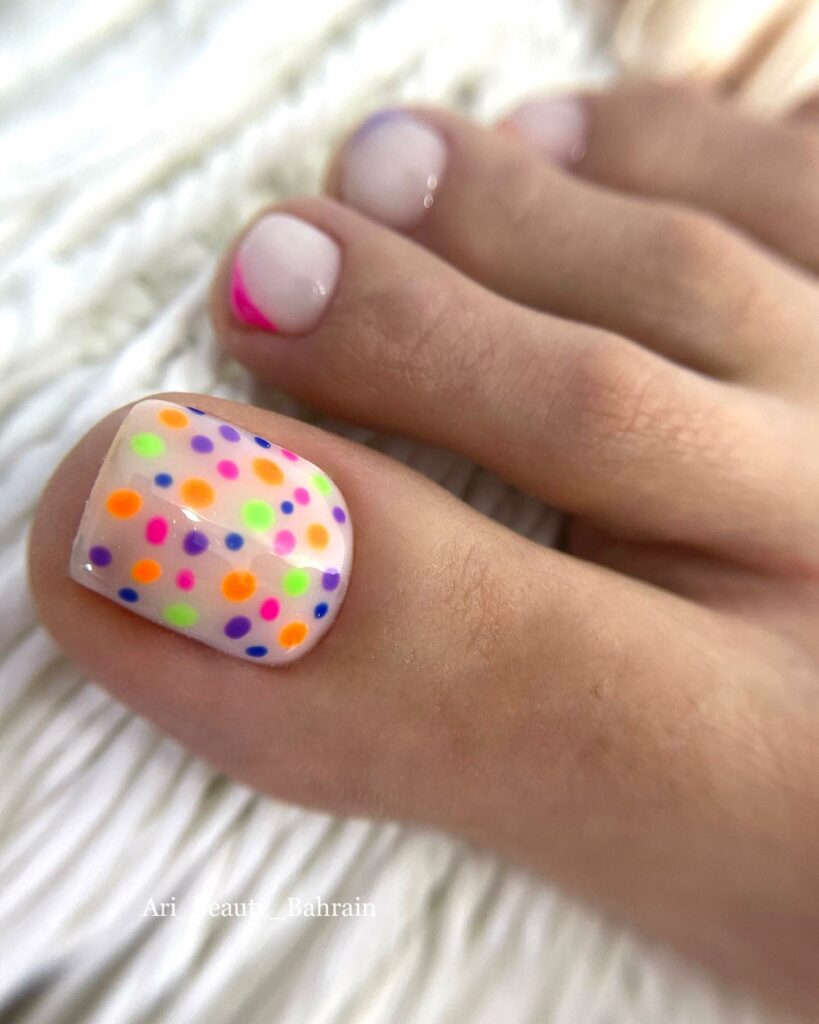 35 Neon Pedicure Ideas to Make a Bold Statement in 2024 27 Neon Dots