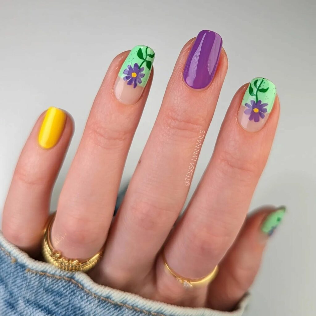 20 Latest Short Spring Nail Designs To Try In 2024! 21 Short Spring Nails With Purple Daisy Design