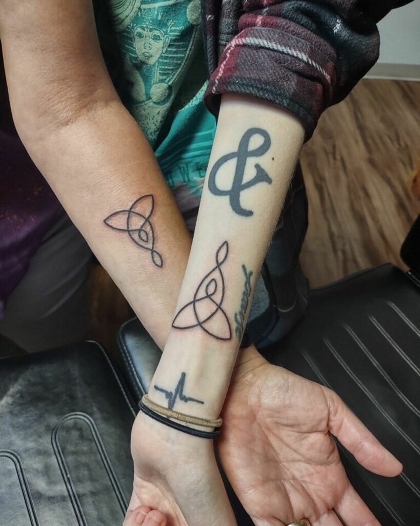 12+ BEAUTIFUL MOTHER AND DAUGHTER TATTOO IDEAS TO SHOWCASE YOUR LOVE 19 Mother-Daughter Celtic Tattoo
