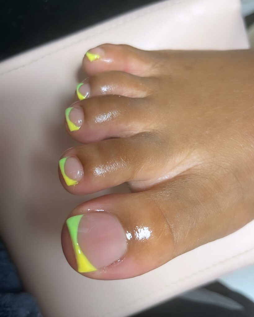 20 Latest Neon Yellow Pedicure Ideas To Try In 2024! 22 Ombré Neon Yellow Pedicure