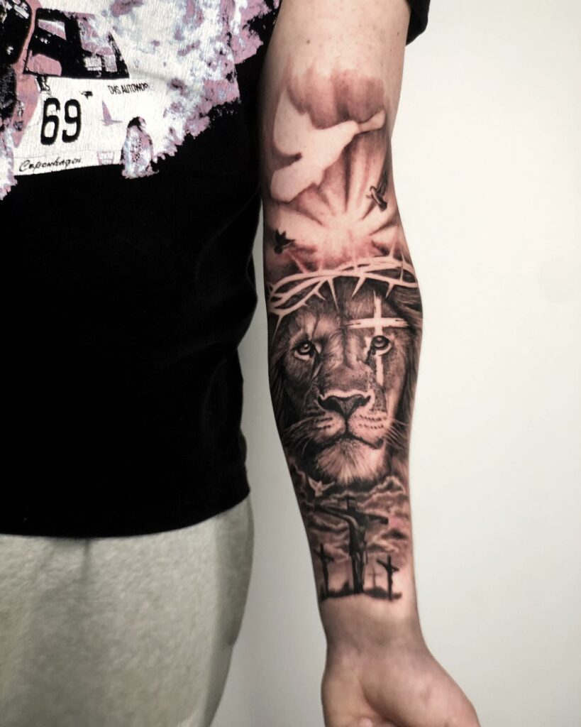 10 Amazing Lion Tattoos + Meanings To Help Inspire you in 2024 13 Lion Tattoo
