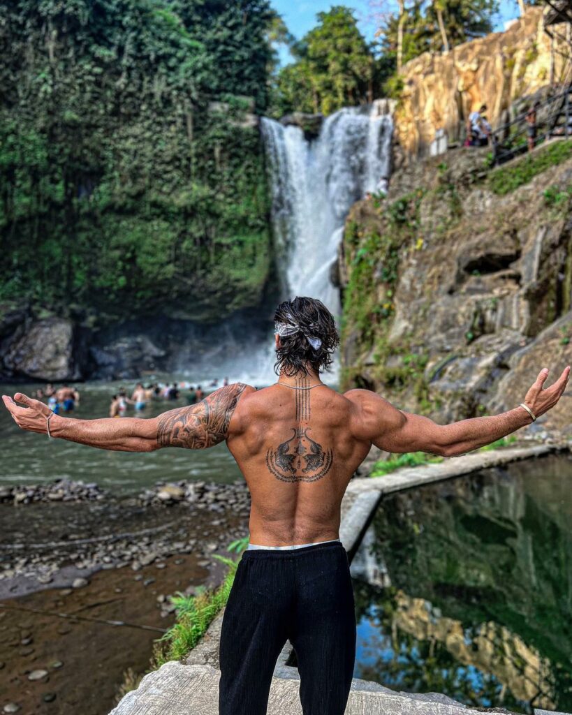 12+ BACK TATTOOS FOR MEN THAT LOOK AWESOME! 14 Back and Half sleeve Tattoo