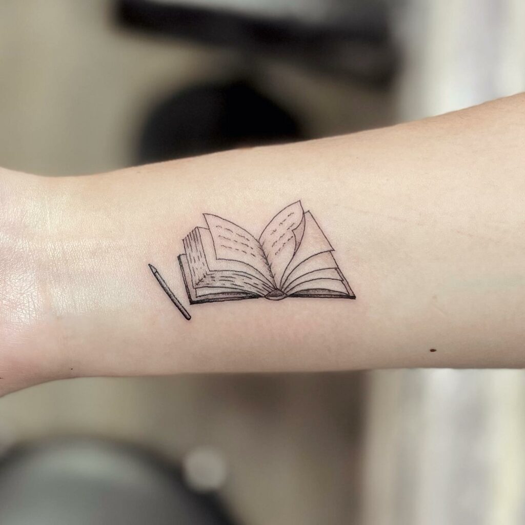 12+ Amazing SMALL TATTOO IDEAS FOR WOMEN IN 2024 12 Small Simple Tattoos