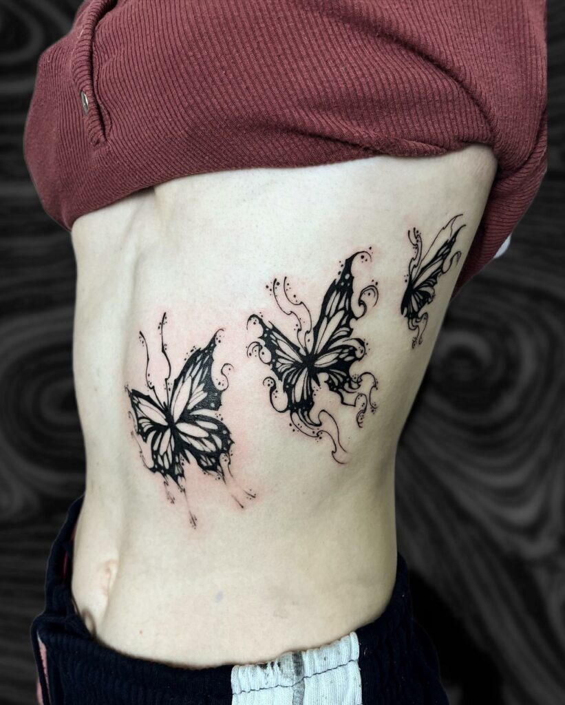 12+ AMAZING WOMEN’S SIDE RIB TATTOO IDEAS - 15 Abstract Side Tattoo
