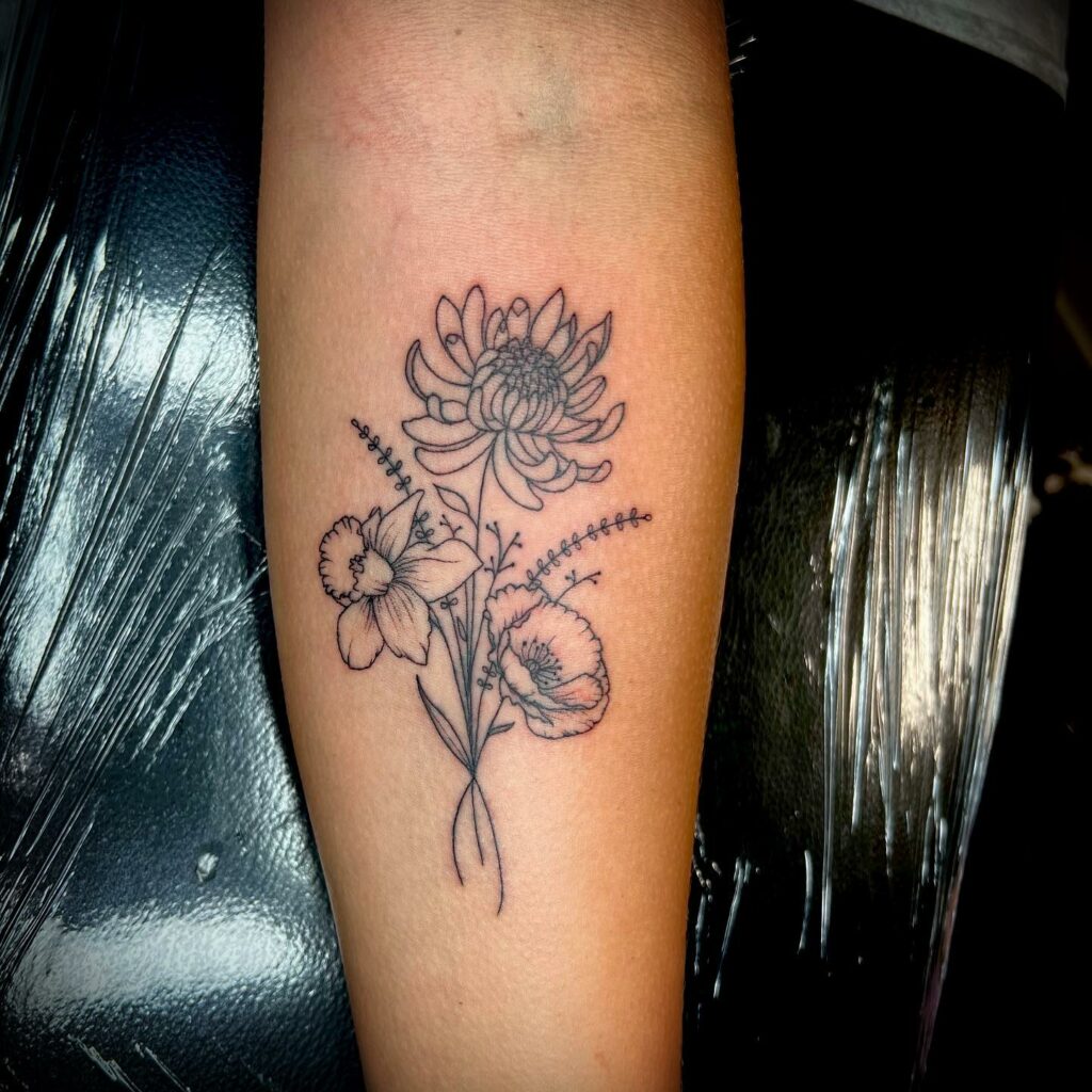 POPPY FLOWER TATTOOS: AN ACCURATE GUIDE TO THEIR MEANINGS 20 Poppy and Daisy Tattoo