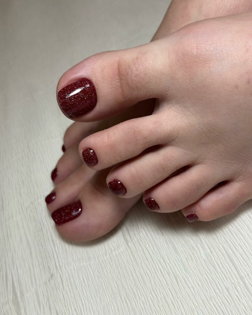 20 Latest Burgundy Pedicure Designs To Try In 2024! 20 Small Burgundy Pedicure With Glitters