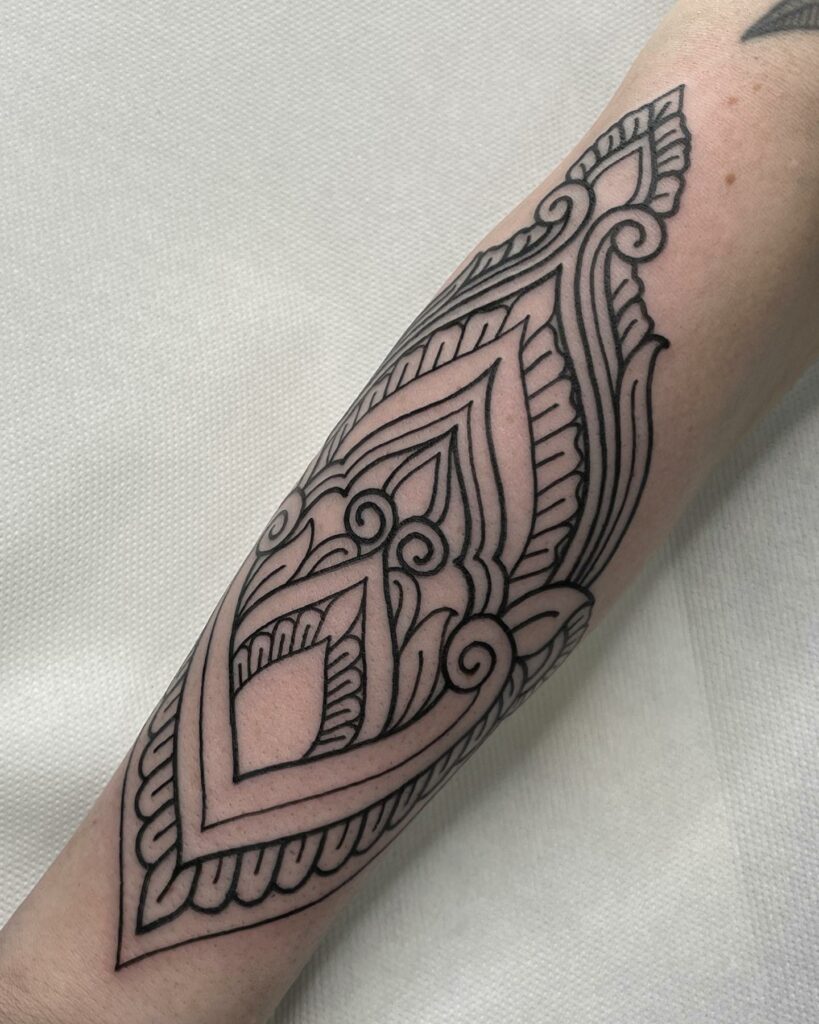 20+ AMAZING FOREARM TATTOOS FOR WOMEN - UPDATED FOR 2024 12 Outer Forearm Tattoo