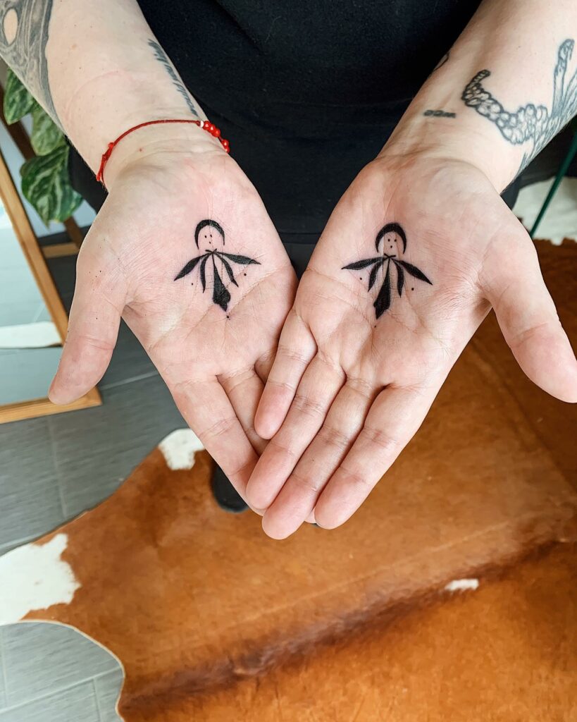 How Long Do Palm Tattoos Last + 5 Amazing Designs To Inspire You! 13 Palm Tattoo