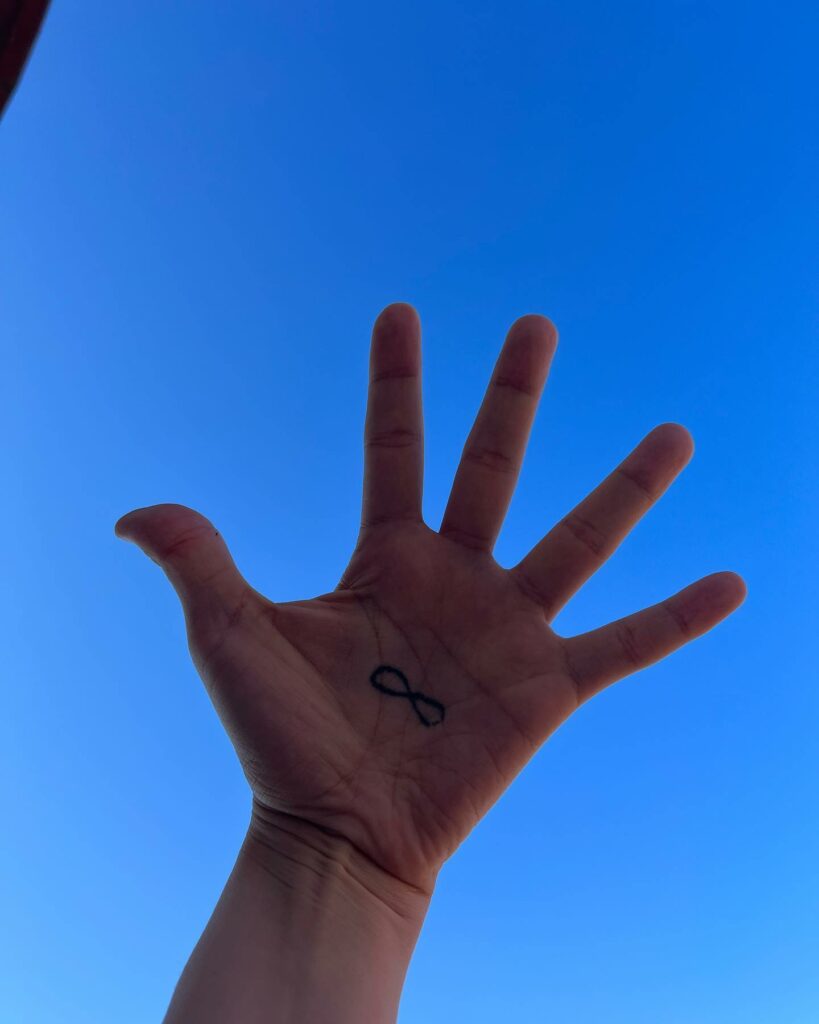 How Long Do Palm Tattoos Last + 5 Amazing Designs To Inspire You! 10 Palm Tattoo