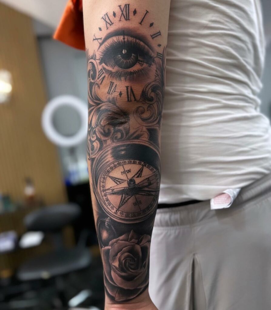 10 AMAZING COMPASS TATTOO DESIGNS TO INSPIRE YOU IN 2024! 14 Compass Tattoo