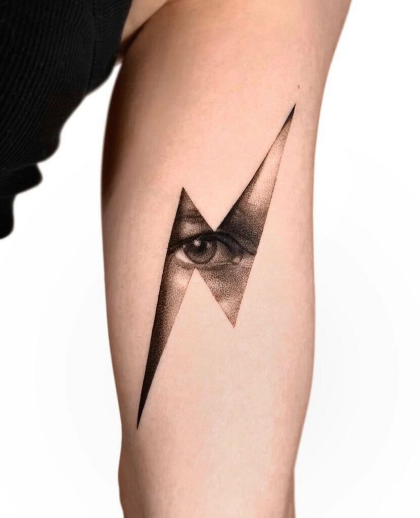 Tattoo Lightening Ideas - Advice & More in 2024 13 Lightning Tattoo