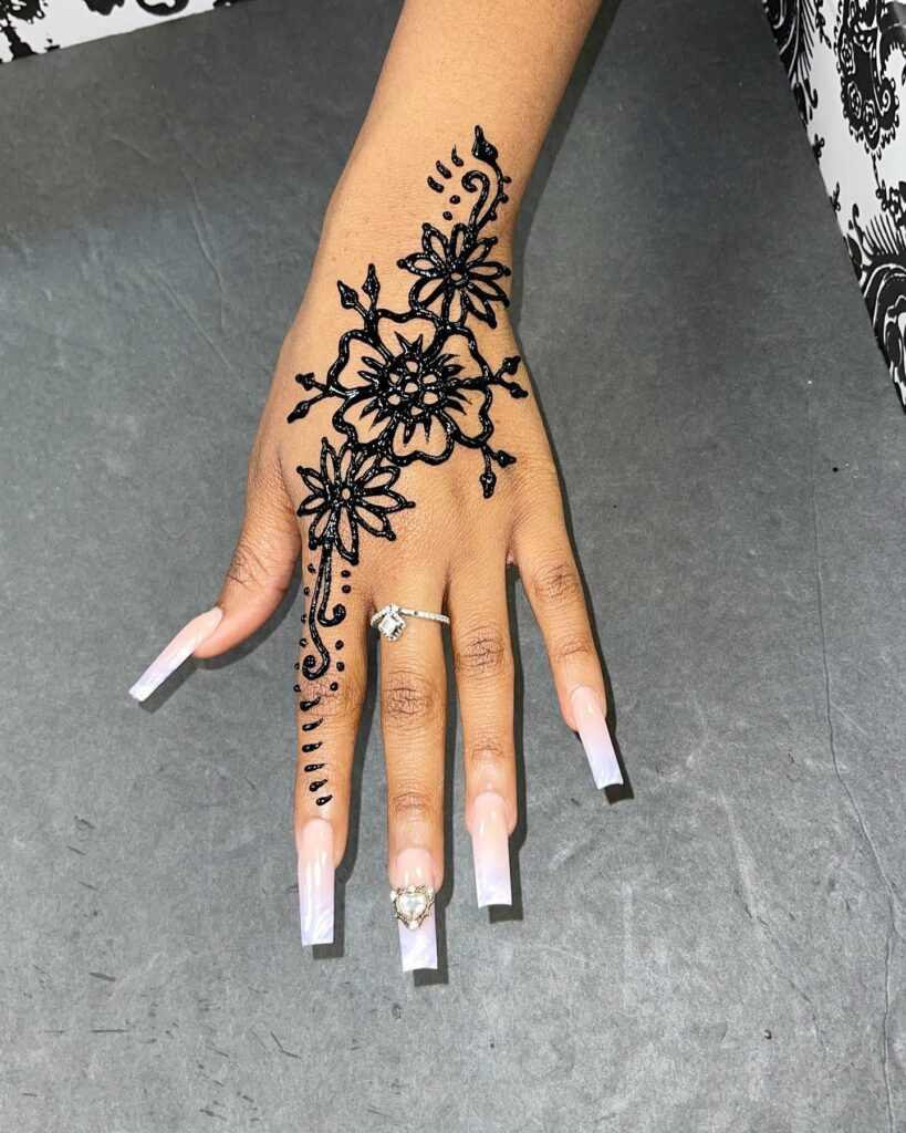 How Long Does A Henna Tattoo Last? About 2wks But Follow These Tips To Prolong It 13 Henna Tattoo