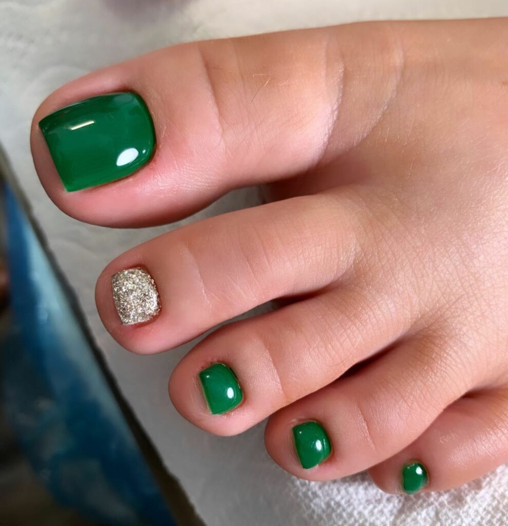 40 Latest Dark Green Pedicure Ideas To Try In 2024! 35 Dark Green Pedicure Kissed with Glitters