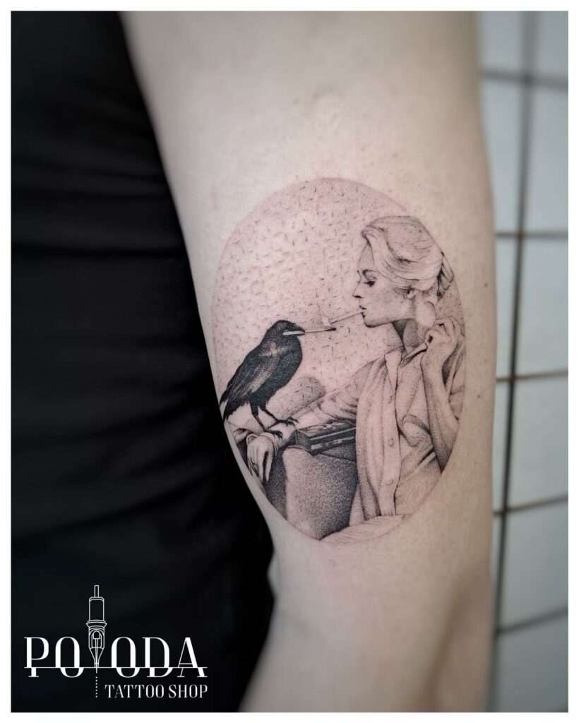 Beautiful Bird Tattoos For Women 21 Landing Crow