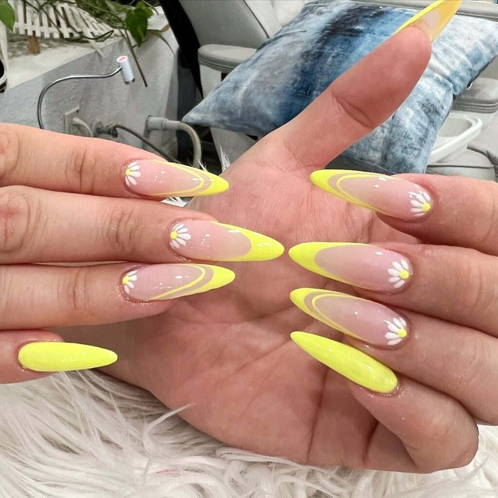 20 Latest Sunshine Nail Ideas To Try In 2024! 29 Long Sunshine Nails With Daisies