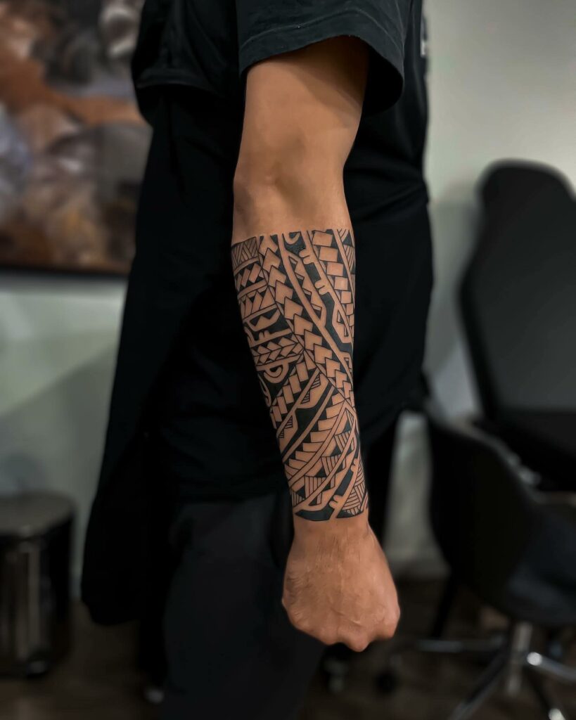 THE HISTORY OF TATTOOS & FUN FACTS FOR 2024 13 Polynesian Tattoos