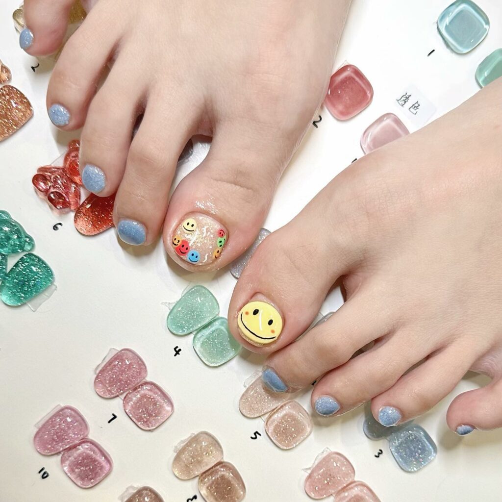 35 Neon Pedicure Ideas to Make a Bold Statement in 2024 32 Emoji-Inspired Mani