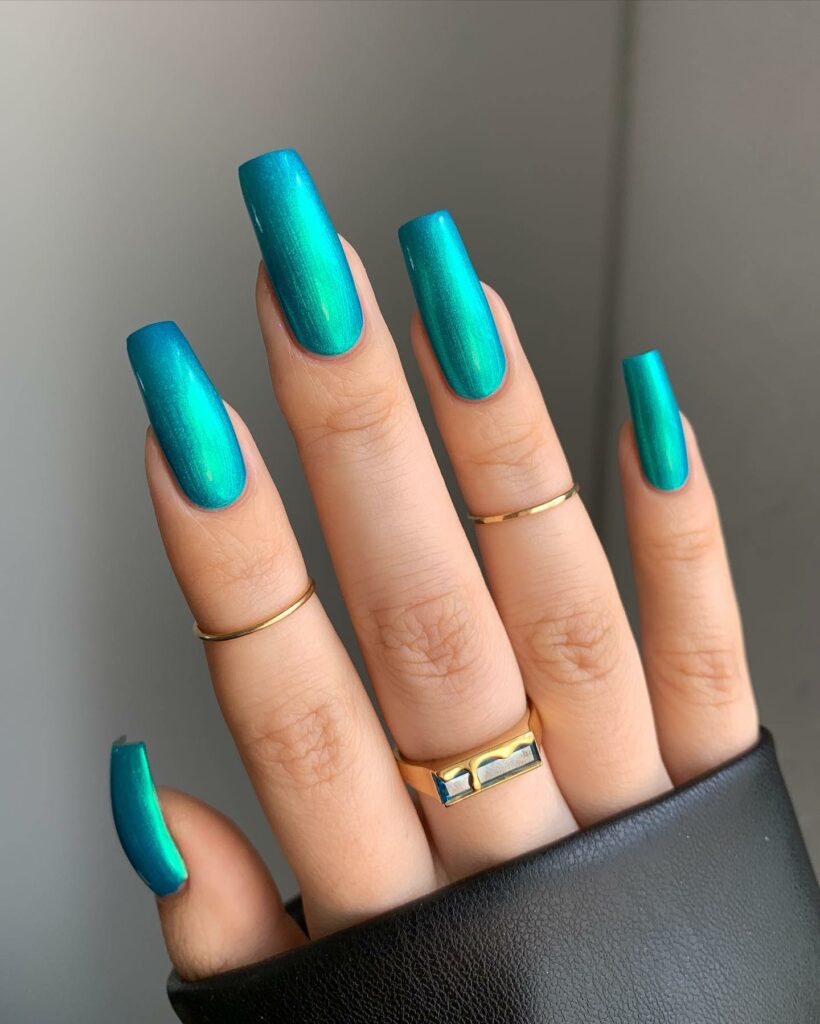 30 Latest Green Chrome Nail Ideas To Try in 2024! 12 Metallic Teal Nails