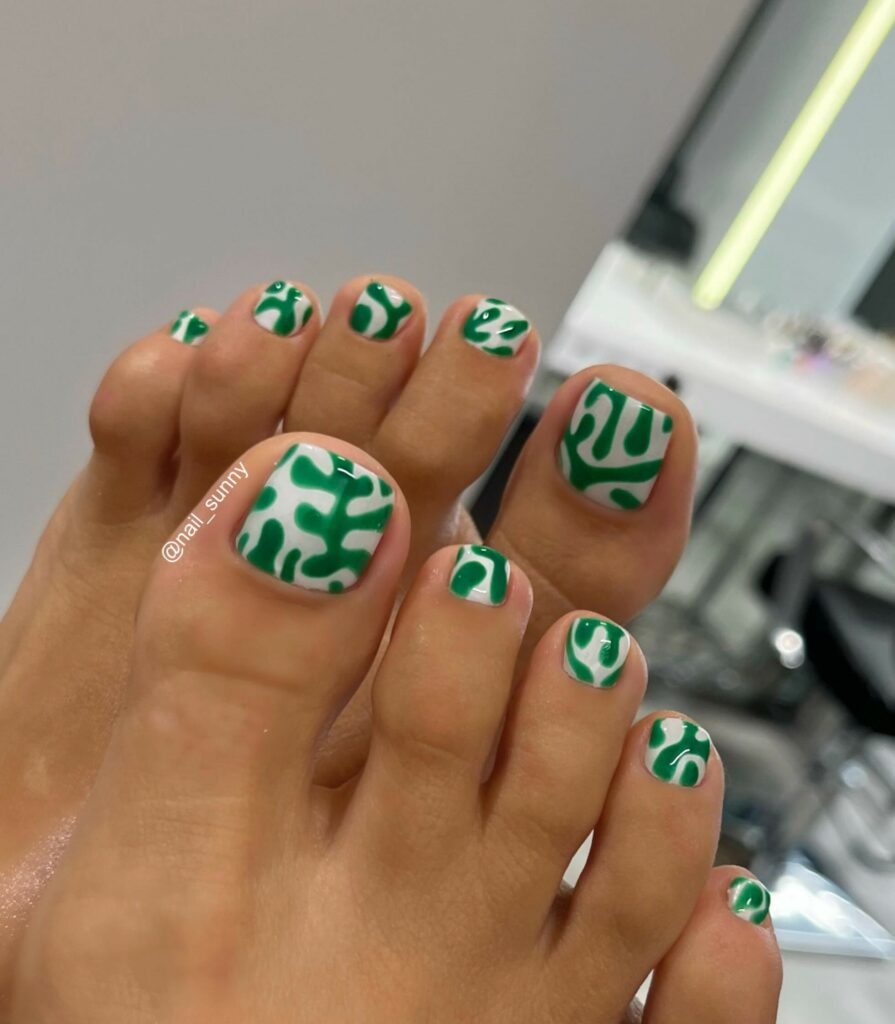 30 Green Pedicure Ideas to Refresh Your Look in 2024 39 Green Swirl
