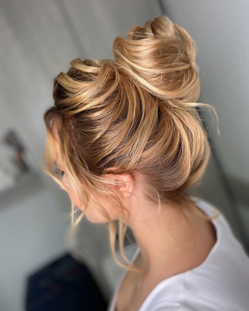 55 Dirty Blonde Ideas to Try in 2024 43 Dirty Blonde Bun