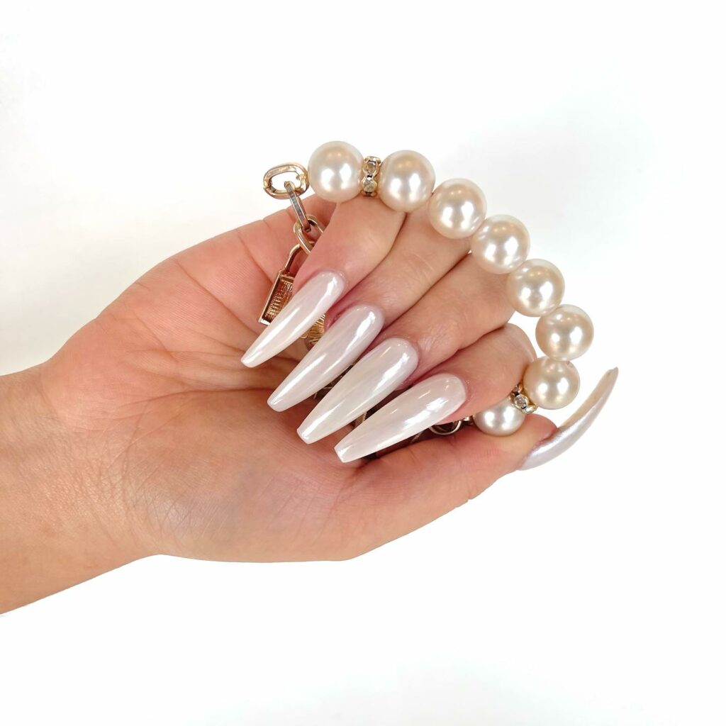 44 Latest White Nail Ideas To Try In 2024! 26 Long Coffin-Shaped White Nails