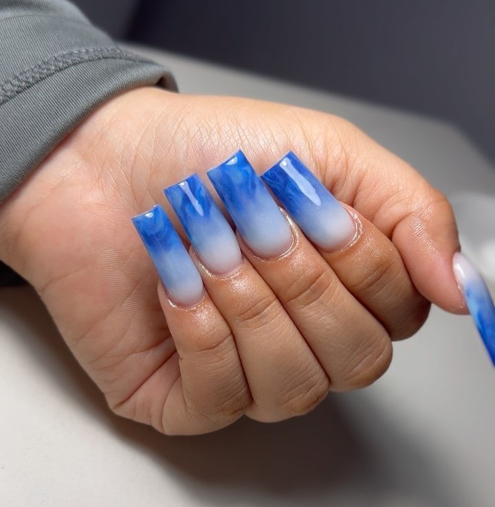20 Latest Royal Blue Ombre Nail Designs To Try In 2024! 13 Royal Blue And White Ombre Nails