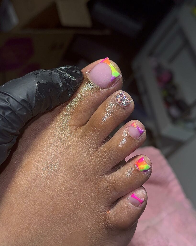 35 Neon Pedicure Ideas to Make a Bold Statement in 2024 40 90s Neon Nails