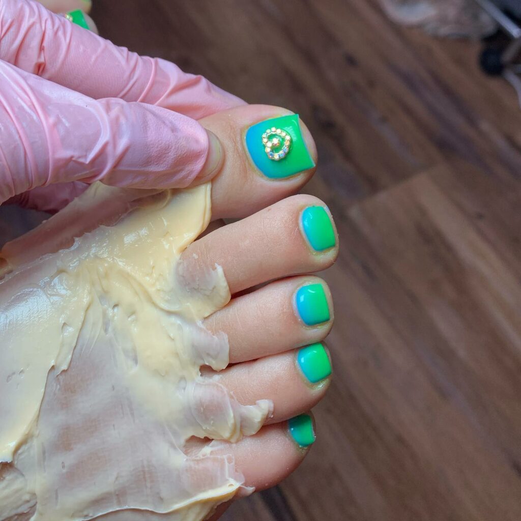 30 Ombre Pedicure Ideas to Experiment with in 2024 35 Green Ombre