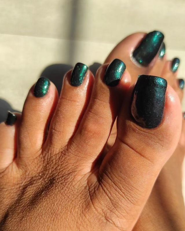 23 Elegant Pedicure Designs to Try in 2024 18 Bold Greens with a Glitter Twist