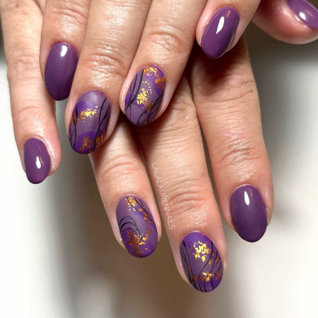 20 Latest Purple And Gold Nail Ideas To Try In 2024! 30 Purple Short Nails With Gold Flakes